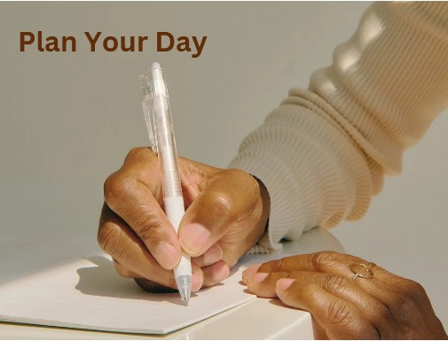Daily Journal Plan to outlines your priorities and schedule.