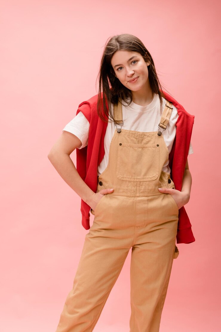 Elegant Jumpsuit for a Modern Look alentine’s Day Outfit3