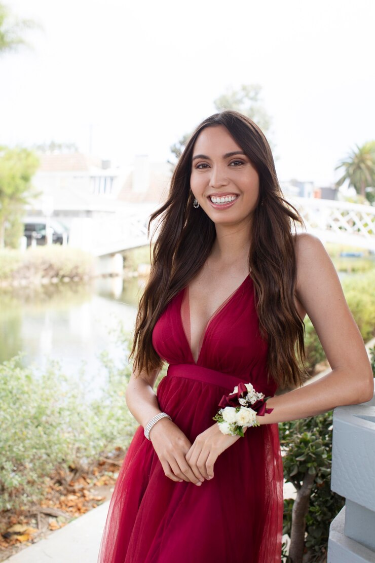 Feminine Lace Dress on Valentine Day1