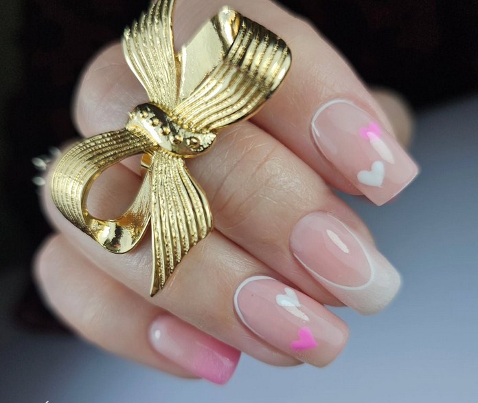 best Valentine’s Minimalist Heart Nails designs