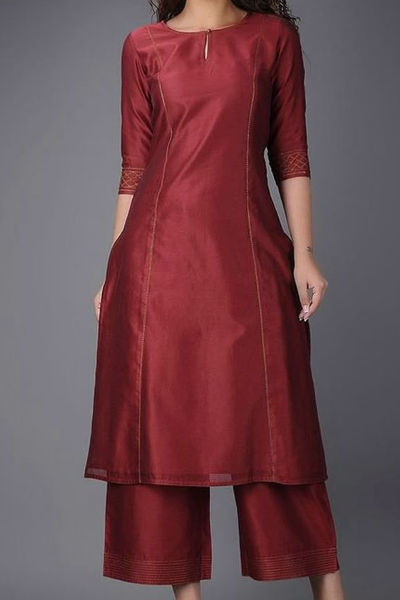 4-a-line kurtis design for apple body shape